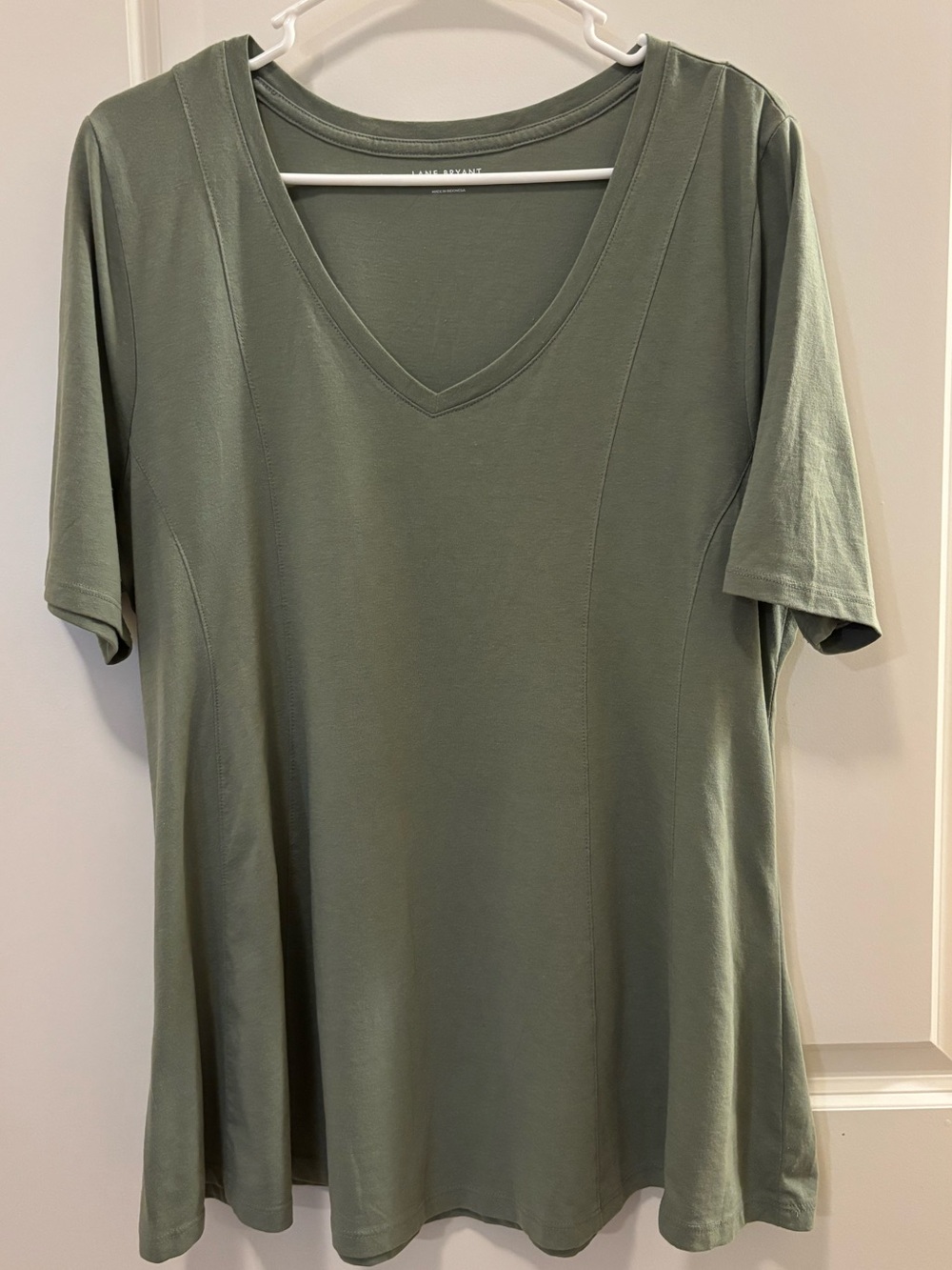 Lane Bryant Olive V-Neck Short Sleeve Tee